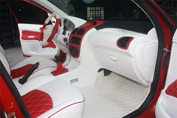 領(lǐng)航舵汽車(chē)裝飾 以專(zhuān)業(yè)與匠心，為您的愛(ài)車(chē)增添魅力與舒適